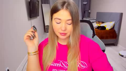 Sarah online show from February 4, 2026, 2:45 pm