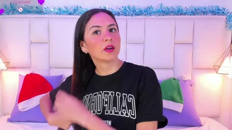 Snapshot of sarahsophia_ chatting on December 11, 2024, 11:30 am SARAH online show from December 11, 2024, 11:30 am