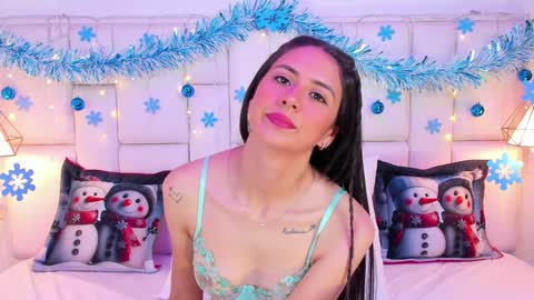 Snapshot of sarahsophia_ chatting on December 13, 2024, 2:38 pm SARAH online show from December 13, 2024, 2:38 pm