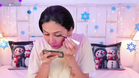 Snapshot of sarahsophia_ chatting on December 18, 2024, 11:34 am SARAH online show from December 18, 2024, 11:34 am