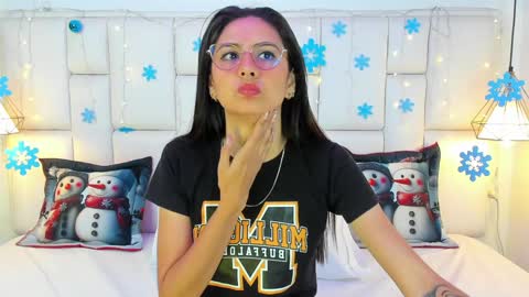 Snapshot of sarahsophia_ chatting on December 25, 2024, 11:11 am SARAH online show from December 25, 2024, 11:11 am