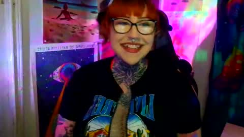 Sarah T online show from May 16, 2026, 6:32 am
