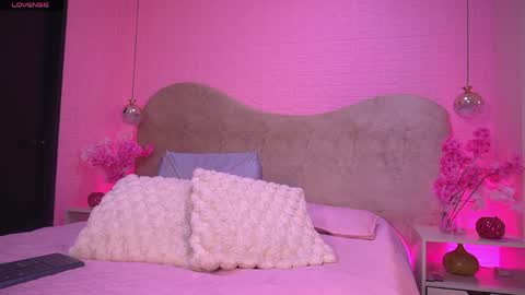 Snapshot of sarak_ chatting on June 5, 2026, 12:00 pm Sara online show from June 5, 2026, 12:00 pm