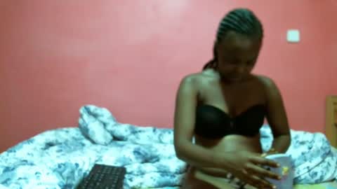 saramoh2 online show from March 6, 2025, 11:25 am