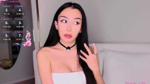 Mia online show from October 26, 2025, 9:37 am