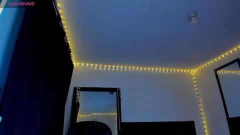 Sara  online show from April 16, 2026, 6:03 am