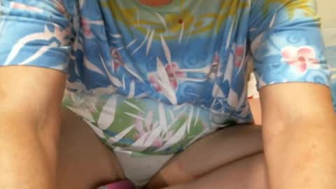sarasexx33 online show from June 25, 2026, 7:51 pm