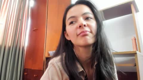 Snapshot of sarasweet_4 chatting on March 12, 2025, 5:49 pm Sara   online show from March 12, 2025, 5:49 pm