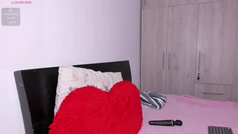 Sara   online show from March 27, 2026, 11:04 pm