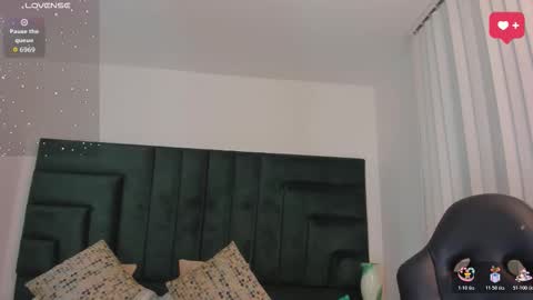      online show from October 22, 2025, 1:28 am