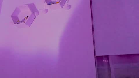 Saray  online show from March 26, 2026, 5:02 am