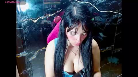 Snapshot of saray_nice chatting on April 16, 2026, 4:02 am saray_nice online show from April 16, 2026, 4:02 am
