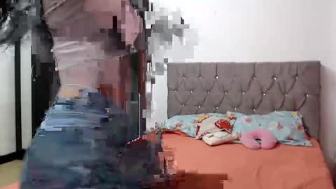 Snapshot of sarayliz1 chatting on October 17, 2025, 12:14 am sarayliz1 online show from October 17, 2025, 12:14 am