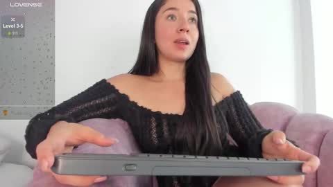 Snapshot of saraymartinez chatting on October 29, 2025, 4:09 pm ailyn saray online show from October 29, 2025, 4:09 pm