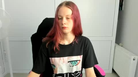 Snapshot of sareenadark_ chatting on July 9, 2026, 6:06 am Hinata online show from July 9, 2026, 6:06 am