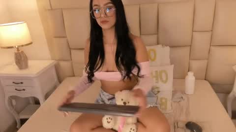 Snapshot of sarit_ chatting on May 13, 2026, 7:33 pm sarit_ online show from May 13, 2026, 7:33 pm
