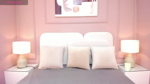 Sara  online show from December 15, 2024, 11:34 am