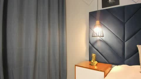 Sara  online show from April 9, 2026, 5:07 am