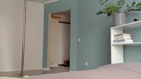 Snapshot of sasha_bell_ chatting on February 16, 2025, 6:43 am Sasha online show from February 16, 2025, 6:43 am