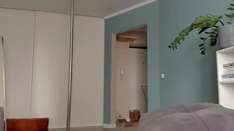 Snapshot of sasha_bell_ chatting on March 4, 2025, 8:57 am Sasha online show from March 4, 2025, 8:57 am