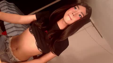 Snapshot of sasha_blade chatting on May 5, 2026, 5:21 pm Sasha online show from May 5, 2026, 5:21 pm