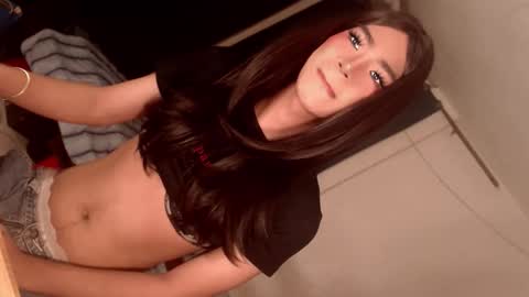 Snapshot of sasha_blade chatting on May 11, 2026, 6:38 pm Sasha online show from May 11, 2026, 6:38 pm