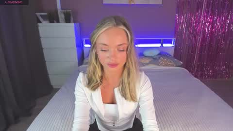 Snapshot of sasha_hardy chatting on February 7, 2026, 10:13 pm Sasha online show from February 7, 2026, 10:13 pm