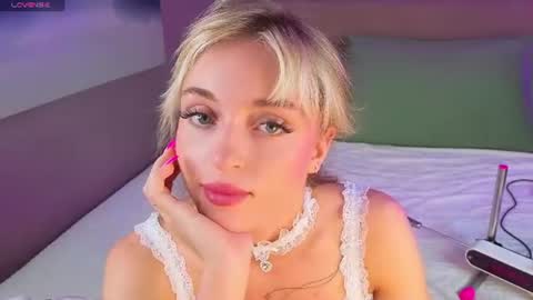 Snapshot of sasha_hardy chatting on June 15, 2026, 8:44 pm Sasha online show from June 15, 2026, 8:44 pm