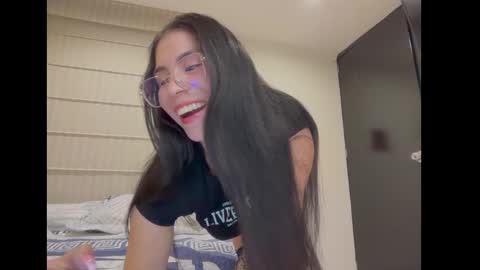 sasha_jonne online show from December 2, 2025, 2:28 am