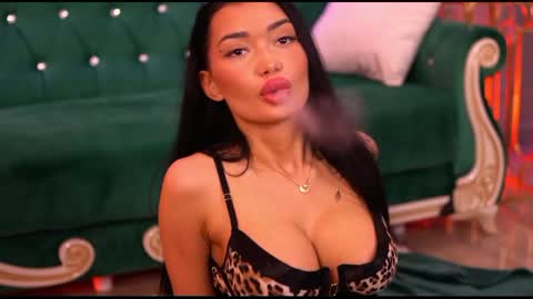 Dennise online show from February 22, 2025, 7:03 pm