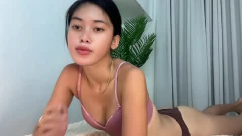 sashi_kaye online show from June 30, 2026, 4:13 am