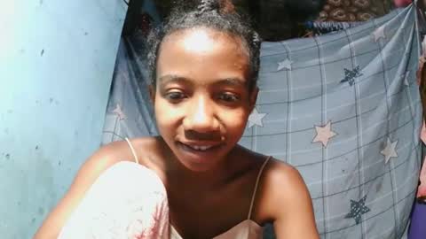 sasivia08 online show from April 13, 2026, 9:37 am