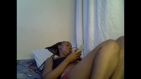 sassy_bella online show from December 15, 2025, 2:27 am