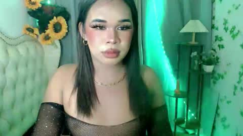 sassy_tinaxx online show from November 24, 2025, 6:51 pm