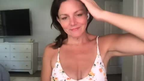 Snapshot of sassynsweetmilf chatting on August 9, 2026, 9:53 pm sassynsweetmilf online show from August 9, 2026, 9:53 pm