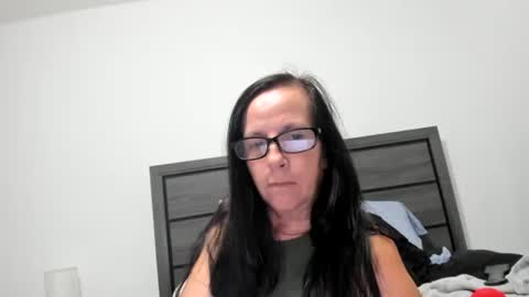 Snapshot of sassypeachgoddess chatting on October 8, 2025, 3:04 am sassypeachgoddess online show from October 8, 2025, 3:04 am