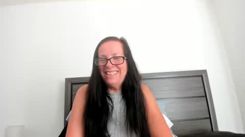 Snapshot of sassypeachgoddess chatting on October 8, 2025, 3:09 pm sassypeachgoddess online show from October 8, 2025, 3:09 pm