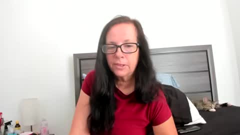 Snapshot of sassypeachgoddess chatting on October 9, 2025, 3:32 pm sassypeachgoddess online show from October 9, 2025, 3:32 pm