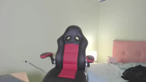 Snapshot of sasuke_uchiha12 chatting on February 25, 2025, 7:58 pm Evans Williams online show from February 25, 2025, 7:58 pm