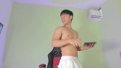 Snapshot of sasuke_uchiha12 chatting on March 8, 2025, 1:36 pm Evans Williams online show from March 8, 2025, 1:36 pm