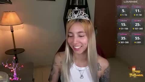 I AM JENN  online show from October 31, 2025, 2:23 am