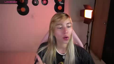 I AM JENN  online show from March 22, 2026, 10:24 pm