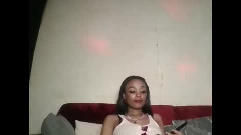 Snapshot of saucy_shanice chatting on May 31, 2026, 2:42 am Shaniiice online show from May 31, 2026, 2:42 am