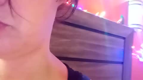 SnowBunny online show from December 15, 2024, 9:13 am