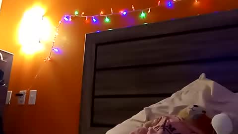 SnowBunny online show from February 6, 2025, 12:00 am