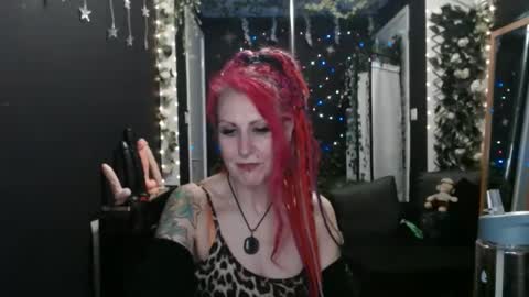 SaucySky online show from February 25, 2025, 1:52 am