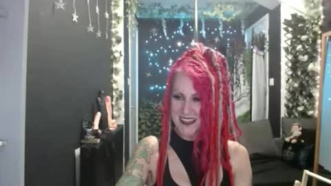 SaucySky online show from October 1, 2025, 8:48 pm