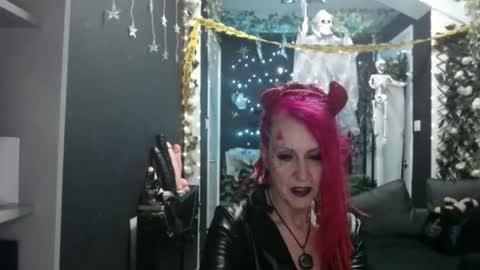 SaucySky online show from October 28, 2025, 9:28 pm