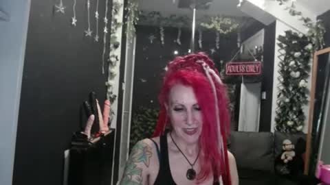 SaucySky online show from February 18, 2026, 11:22 pm