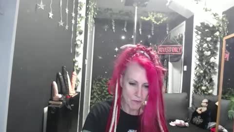 SaucySky online show from March 4, 2026, 9:37 am